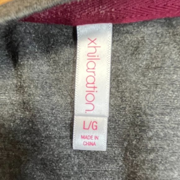 NWOT XHILARATION GRAY SHORT SLEEVE TEE WITH LARGE GEM EMBLESHIMENTS. SIZE L - Picture 5 of 5